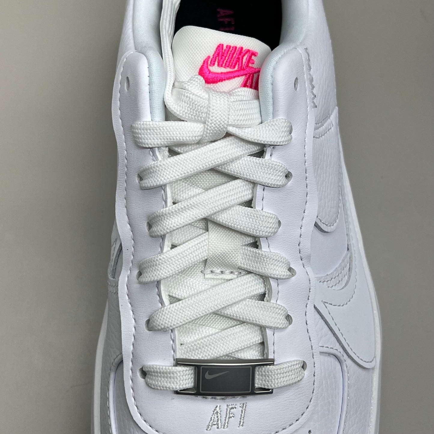 NIKE Air Force 1 PLT.AF.ORM Tapered Toe Shoes Sz Women's 8 White/Pink/Blue FN7180-100
