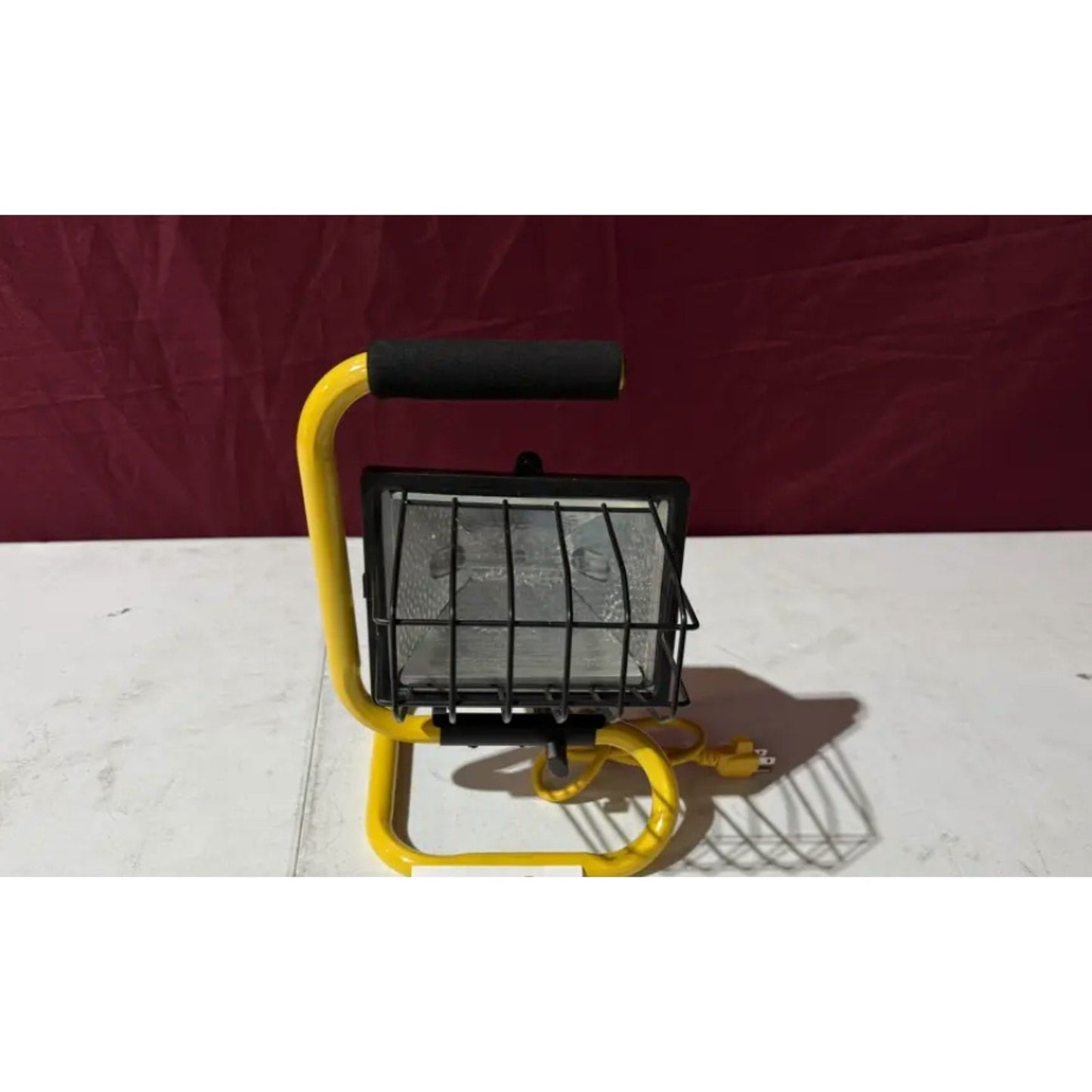 Heavy-Duty Work Light, Model L18
