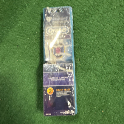 Oral B 3D White Electric Toothbrush Heads Pack of 6 for Whitening Cleaning