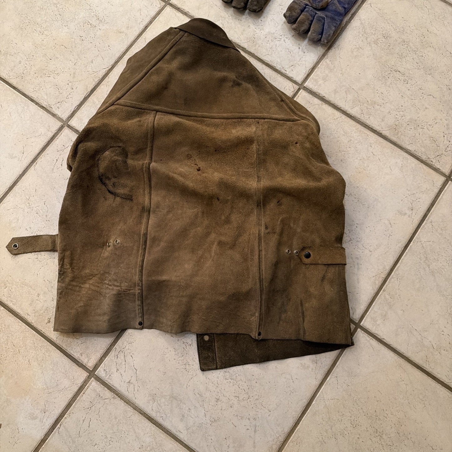 Heavy-Duty Leather Welding Jacket with Gloves