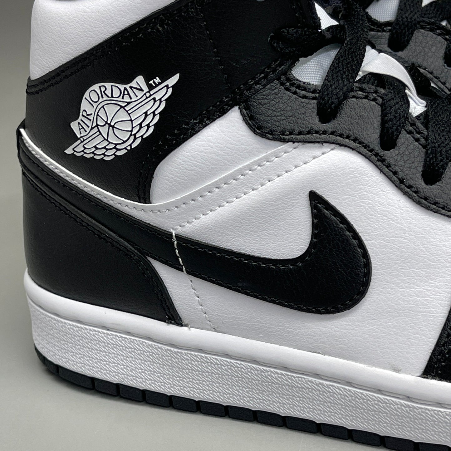 NIKE AIR JORDAN 1 Mid Panda Shoe Women's Sz 11 Black / White DV0991-101 (New)