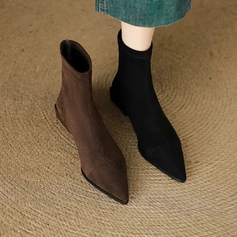 Plus-size women's boots 2025 winter fashion pointed-toe design short boots with zippers on the back, slim low-heeled nude boots
