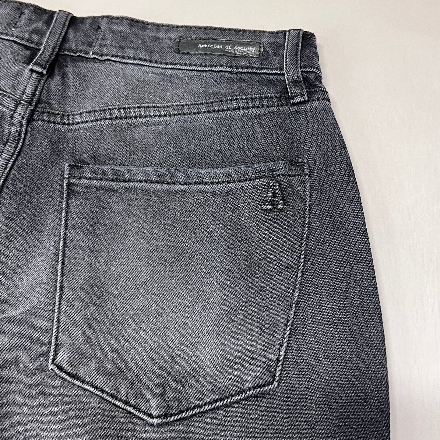 ARTICLES OF SOCIETY Kate Eleele Raw Hem Cropped Jeans Women's Sz 27 Black 4810TQB-720 (New)