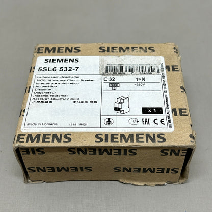 SIEMENS Miniature Circuit Breaker 230 V 6kA, 32 A, D=70 mm Off-White 5SL6532-7 (New)